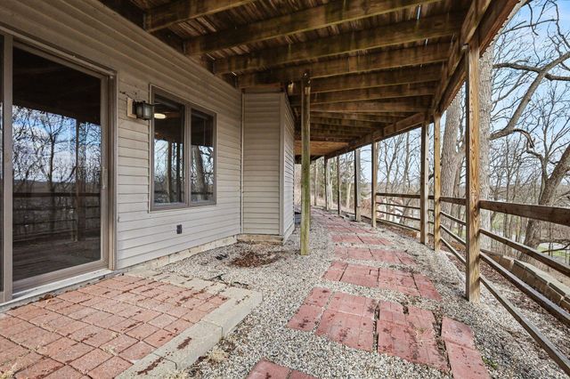 1751 Gee Drive SE, Lowell, MI 49331