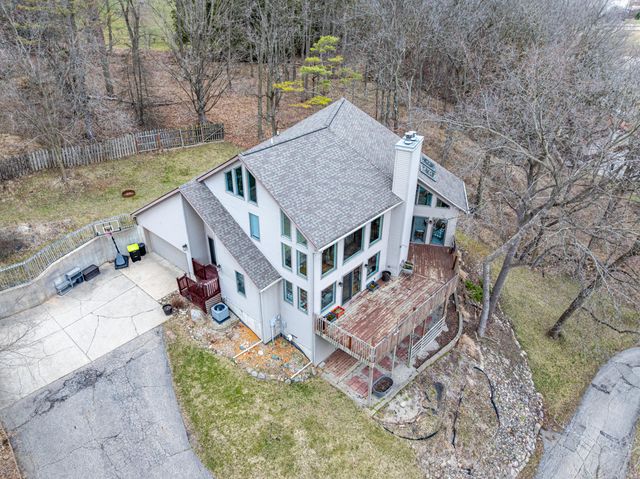 1751 Gee Drive SE, Lowell, MI 49331