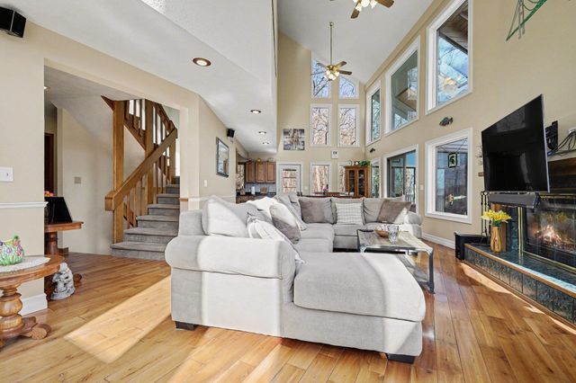 1751 Gee Drive SE, Lowell, MI 49331