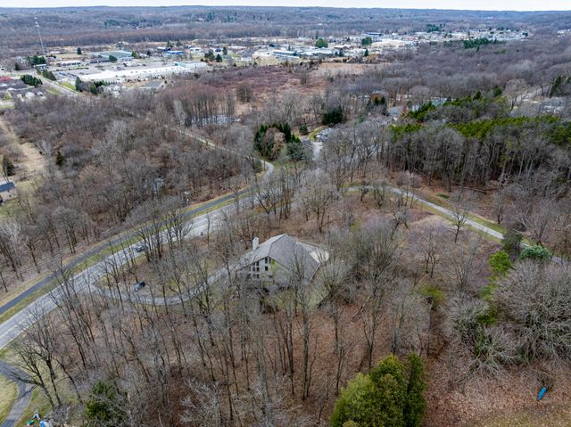 1751 Gee Drive SE, Lowell, MI 49331