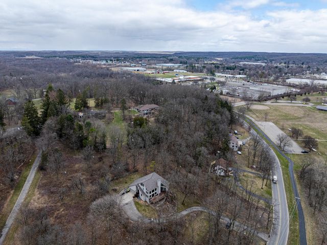 1751 Gee Drive SE, Lowell, MI 49331