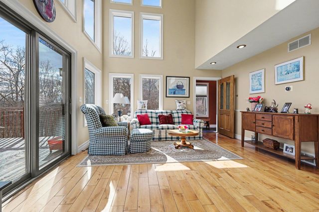 1751 Gee Drive SE, Lowell, MI 49331