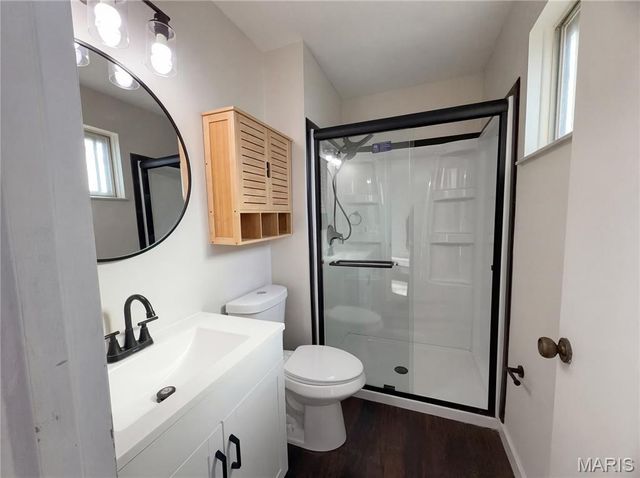 27 Glenna Drive, St Peters, MO 63376