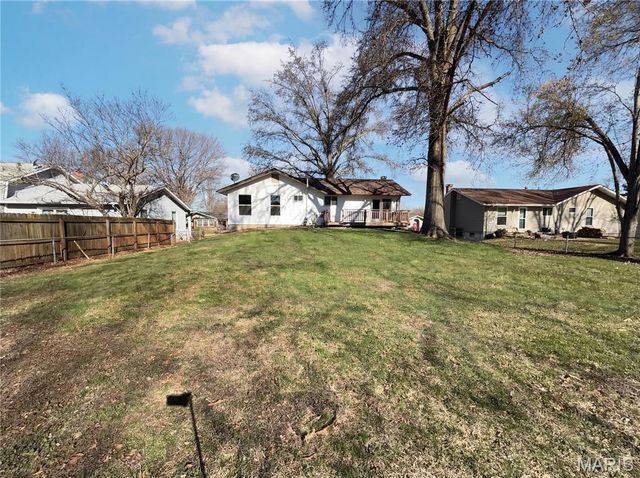 27 Glenna Drive, St Peters, MO 63376