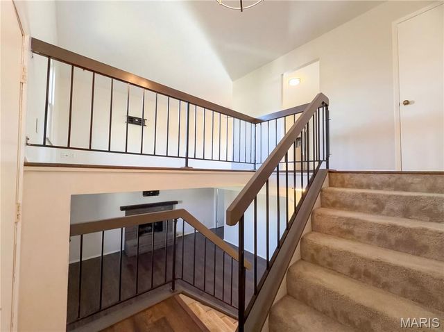 27 Glenna Drive, St Peters, MO 63376