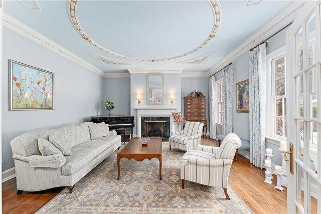 504 Hillside Dr, Sewickley Heights, PA 15143
