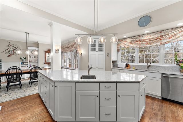 504 Hillside Dr, Sewickley Heights, PA 15143
