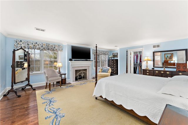 504 Hillside Dr, Sewickley Heights, PA 15143