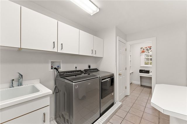 504 Hillside Dr, Sewickley Heights, PA 15143