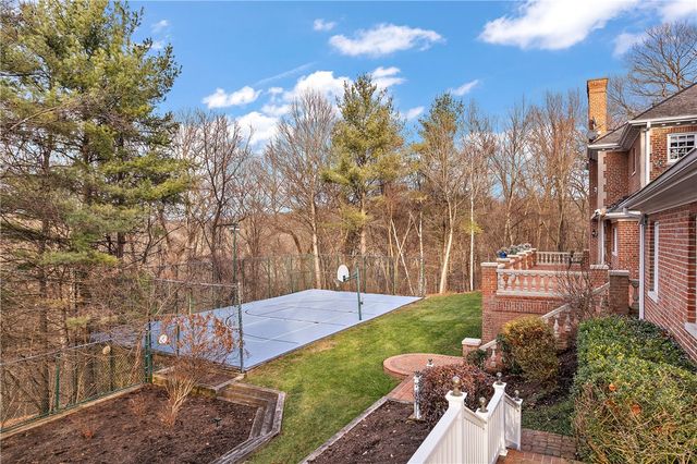504 Hillside Dr, Sewickley Heights, PA 15143
