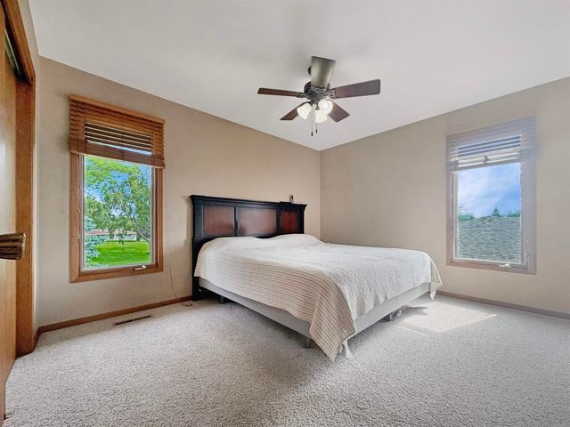802 Crestview Drive, Traer, IA 50675