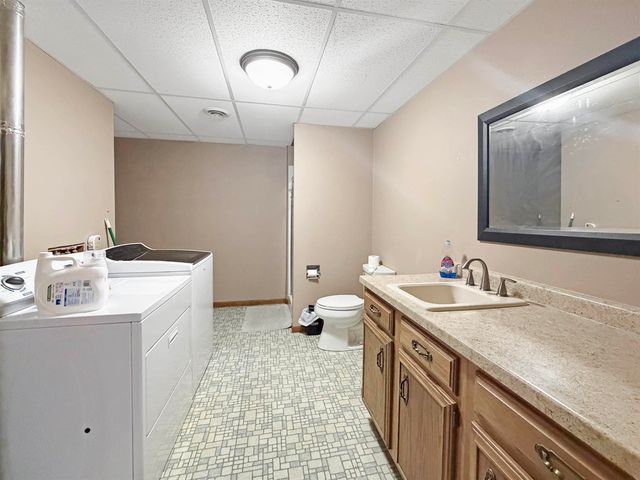 802 Crestview Drive, Traer, IA 50675