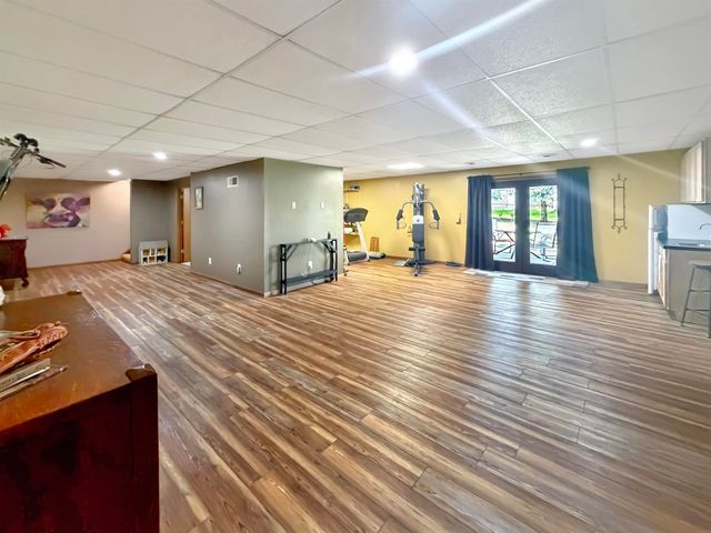 802 Crestview Drive, Traer, IA 50675