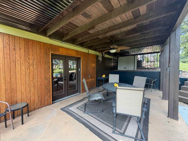 802 Crestview Drive, Traer, IA 50675