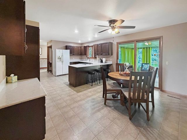 802 Crestview Drive, Traer, IA 50675
