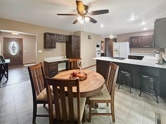 802 Crestview Drive, Traer, IA 50675
