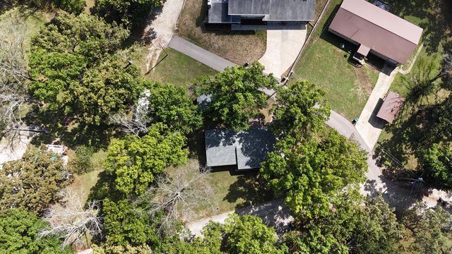 23006 Indian Lane, Hermitage, MO 65668