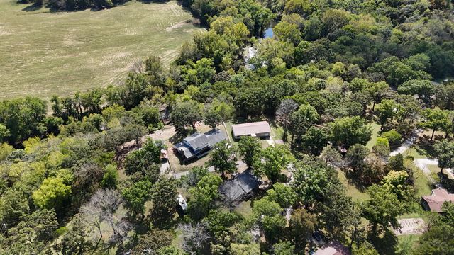 23006 Indian Lane, Hermitage, MO 65668