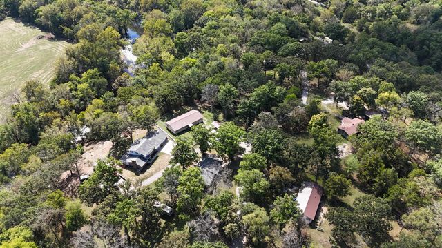 23006 Indian Lane, Hermitage, MO 65668