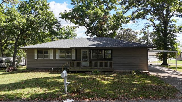 23006 Indian Lane, Hermitage, MO 65668