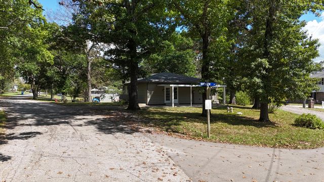 23006 Indian Lane, Hermitage, MO 65668