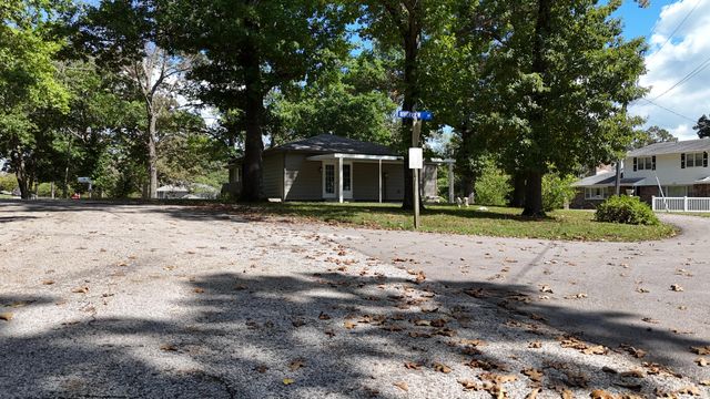 23006 Indian Lane, Hermitage, MO 65668