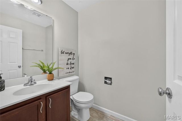866 SAYBROOK FALLS Drive, Fairview Heights, IL 62208