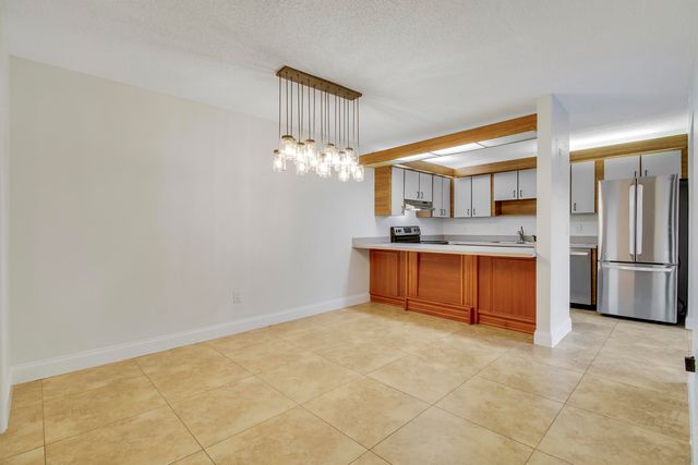 825 CENTER Street 5A, Jupiter, FL 33458