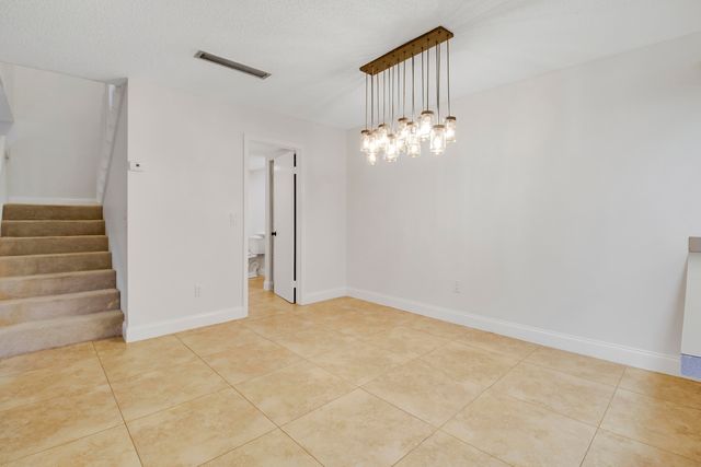 825 CENTER Street 5A, Jupiter, FL 33458