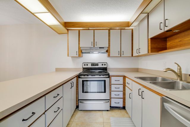 825 CENTER Street 5A, Jupiter, FL 33458