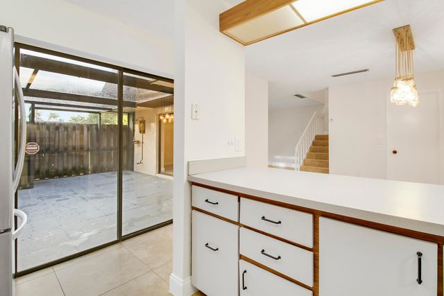 825 CENTER Street 5A, Jupiter, FL 33458