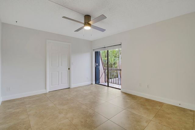 825 CENTER Street 5A, Jupiter, FL 33458