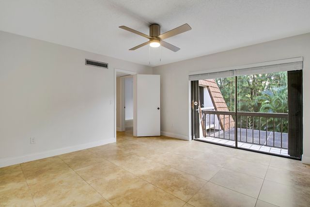 825 CENTER Street 5A, Jupiter, FL 33458