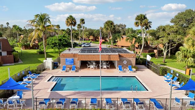 825 CENTER Street 5A, Jupiter, FL 33458