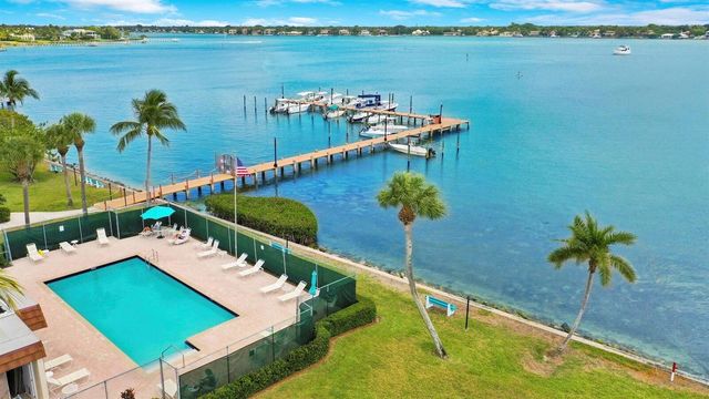 825 CENTER Street 5A, Jupiter, FL 33458