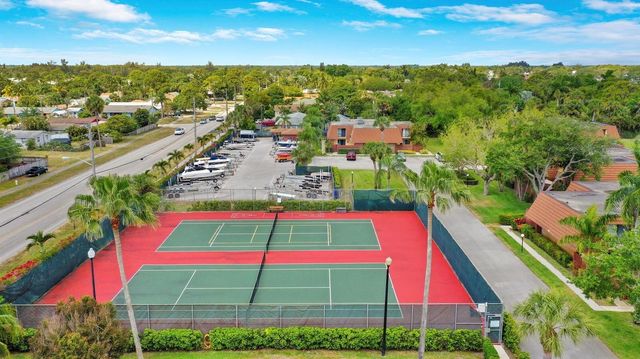 825 CENTER Street 5A, Jupiter, FL 33458