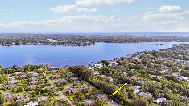 825 CENTER Street 5A, Jupiter, FL 33458