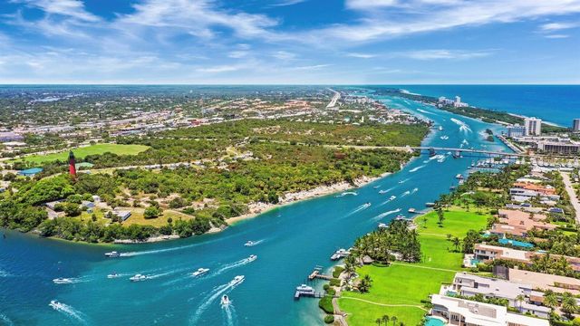 825 CENTER Street 5A, Jupiter, FL 33458