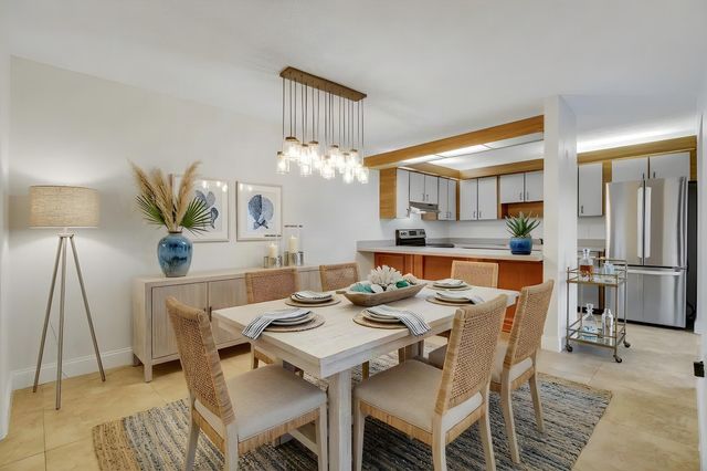 825 CENTER Street 5A, Jupiter, FL 33458
