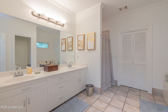 102 Westfield Road, Ridgeland, MS 39157