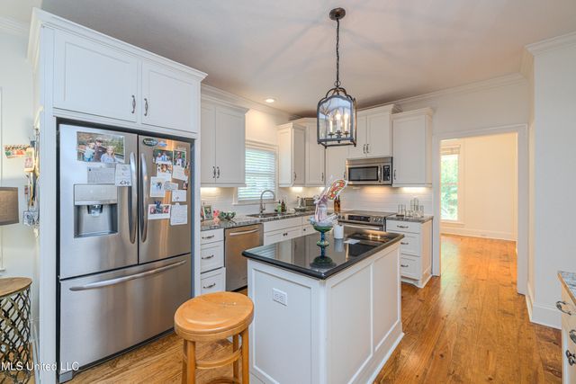 102 Westfield Road, Ridgeland, MS 39157