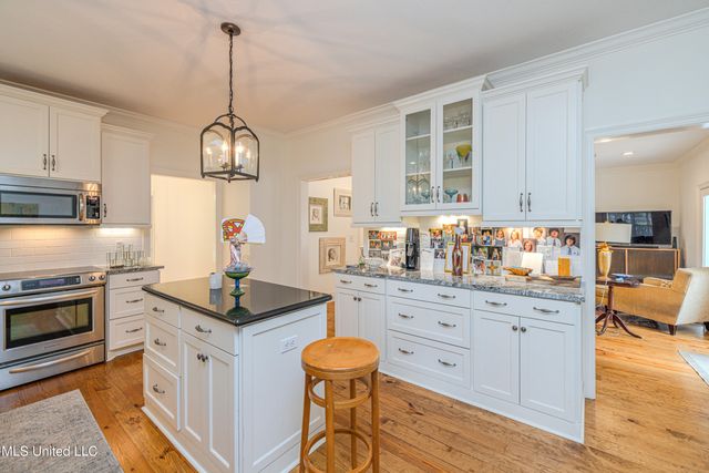 102 Westfield Road, Ridgeland, MS 39157