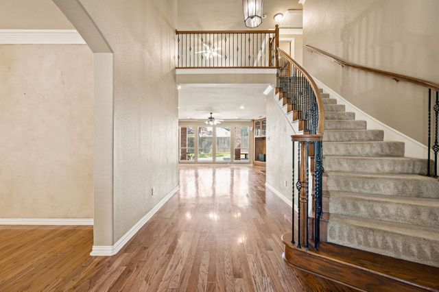 3316 Lexington Avenue, Grapevine, TX 76051