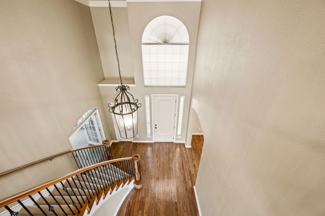 3316 Lexington Avenue, Grapevine, TX 76051