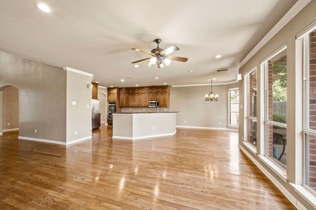3316 Lexington Avenue, Grapevine, TX 76051