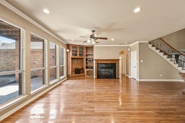 3316 Lexington Avenue, Grapevine, TX 76051
