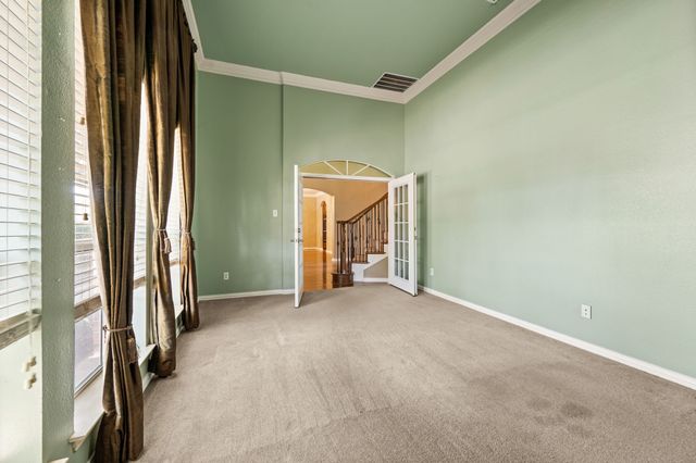3316 Lexington Avenue, Grapevine, TX 76051
