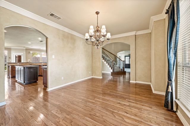 3316 Lexington Avenue, Grapevine, TX 76051