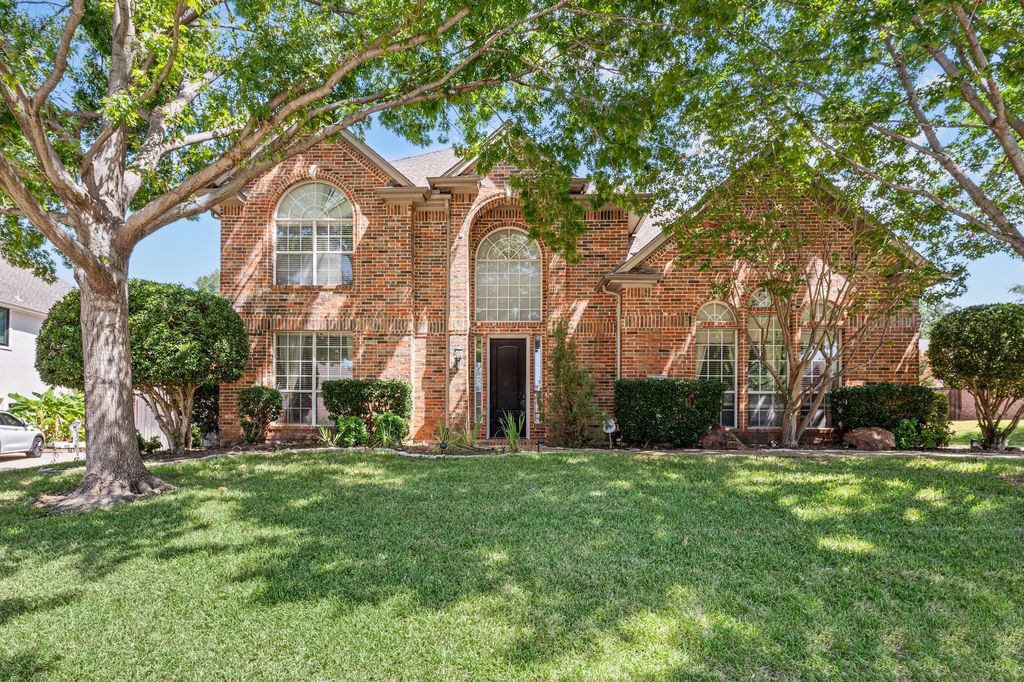 3316 Lexington Avenue, Grapevine, TX 76051
