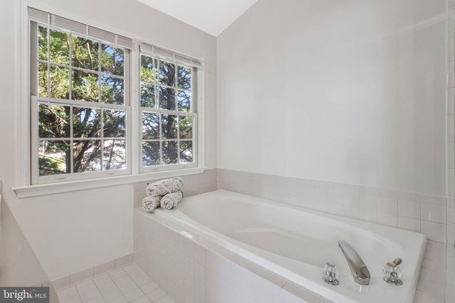 5613 BROOKLAND CT, Alexandria, VA 22310